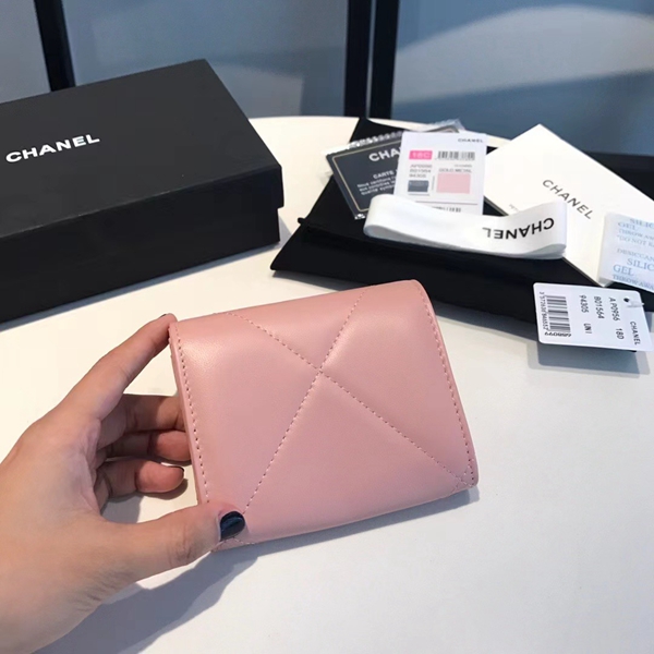 シャネル財布側面デザイン